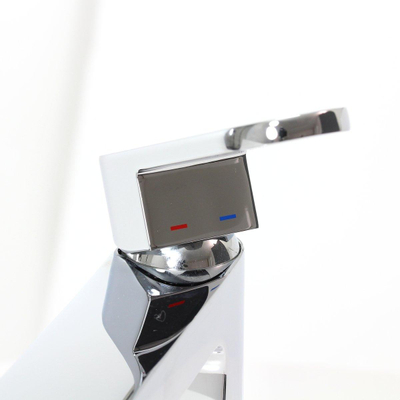 Royal plaza Olger wastafelkraan met click waste hoog model chroom SHOWROOMMODEL