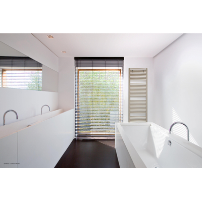 VASCO Radiator (decor) - 110.4x75x3.2cm - 913W -Traffic White mat