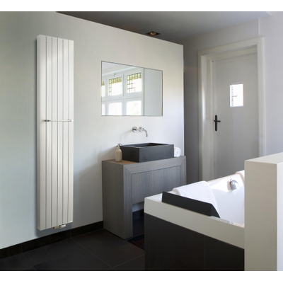 Vasco Zaros V75 designradiator aluminium verticaal 1200x450mm 1078W aansluiting 0066 wit structuur