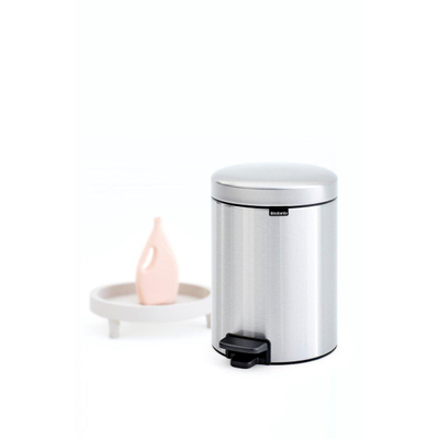 Brabantia NewIcon Pedaalemmer - 5 liter - kunststof binnenemmer - matt steel fingerprint proof