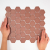 The Mosaic Factory Valencia mozaïektegel 4.3x4.9x0.5cm hexagon bordeaux mat voor wand en vloer en voor binnen en buiten vorstbestendig SW374590