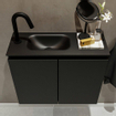 MONDIAZ TURE Fonteinset - 60x23x50cm - 1 kraangat - 2 deuren - urban mat - Wasbak links - Solid Surface Zwart SW475252