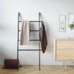 Umbra Hub handdoekladder 61x4x152cm Buxushout Zwart/walnoot SW719952