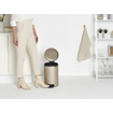 Brabantia NewIcon Pedaalemmer - 12 liter - kunststof binnenemmer - metallic gold SW767504