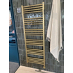 Crosswater MPRO Elektrische handdoekradiator - 140x50cm - 600 Watt - geborsteld messing (goud) SW670266
