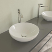 Villeroy & Boch Loop & friends opzetwastafel 38cm rond met overloop CeramicPlus wit SW644143
