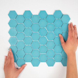 The Mosaic Factory Valencia mozaïektegel 4.3x4.9x0.5cm hexagon turquoise mat voor wand en vloer en voor binnen en buiten vorstbestendig