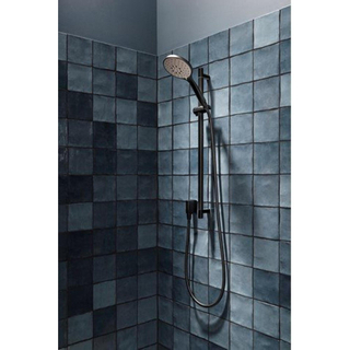 Crosswater MPRO glijstangset 70cm met 3 standen handdouche en 150cm doucheslang mat zwart