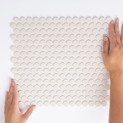 The Mosaic Factory Venice Pennyround mozaïektegel 1.9x0.5cm wandtegel voor binnen en buiten Rond Keramiek Crème