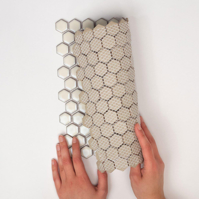 The Mosaic Factory Barcelona mozaïektegel - 26x30cm - wandtegel - Zeshoek/Hexagon - Porselein Soft White with edge Glans