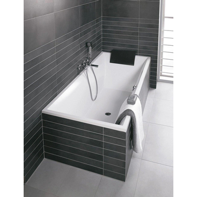 Villeroy en Boch Squaro bad quaryl rechthoekig 168.4x74.4x50cm Slim Line met poten wit