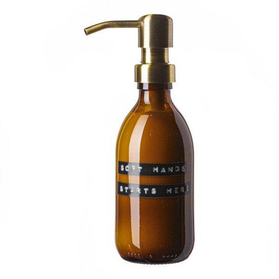 Wellmark Handcreme bruin glas messing pomp 250ml tekst SOFT HANDS STARTS HERE Black label SHOWROOMMODEL