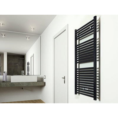 Wiesbaden Elara sierradiator 118.5x60cm m o aansluiting mat zwart SHOWROOMMODEL