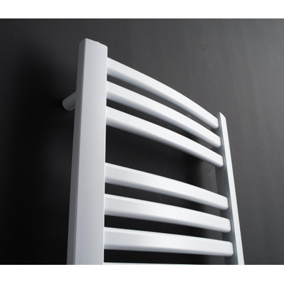 Instamat Milano gebogen elektrische handdoekradiator 60.5x122cm 600watt inclusief wandconsoles wit