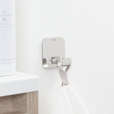 Tiger Colar Handdoekhaak - 2 haken - zelfklevend - gepolijst RVS
