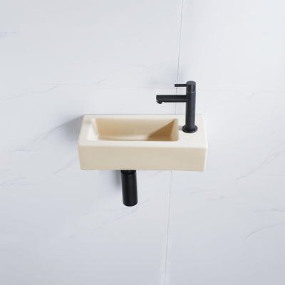 QeramiQ Fuente Fonteinset - 37.5x18.5x9cm - keramiek - kraangat rechts - fonteinkraan zwart mat - afvoerplug - verlaagd sifon - Mat Beige