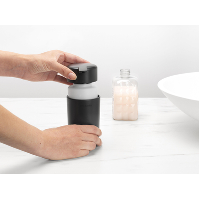 Brabantia ReNew Zeeppomp - staand - 250 ml - donker grijs