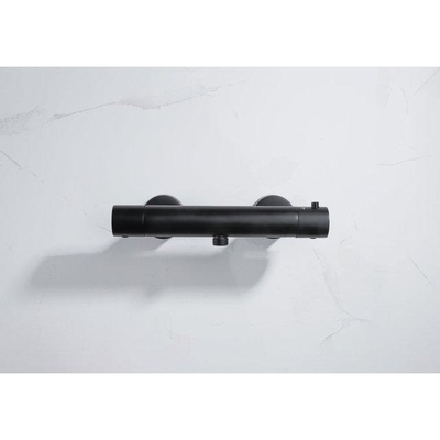 Fortifura Calvi douchekraan met glijstangset met ronde handdouche, gladde doucheslang mat zwart