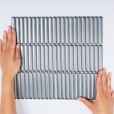 The Mosaic Factory Sevilla mozaïektegel - 28.2x30.8cm - wandtegel - Rechthoek - Porselein Grey - Blue speckle Glans