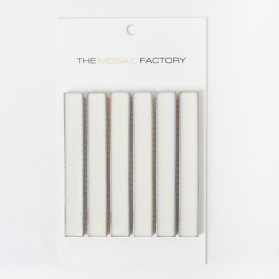 SAMPLE The Mosaic Factory Sevilla mozaïektegel 2x14.5x0.8cm voor wand kitkat finger Keramiek Spikkel Glans vintage wit