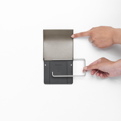 Brabantia ReNew toiletrolhouder met klep ReNew platinum