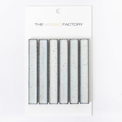 SAMPLE The Mosaic Factory Sevilla mozaïektegel 2x14.5x0.8cm voor wand kitkat finger Keramiek Spikkel Glans Wit