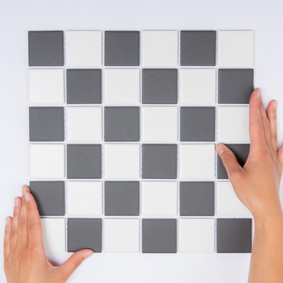 The Mosaic Factory London mozaïektegel - 30.9x30.9cm - wand en vloertegel - Vierkant - Porselein Chessboard Mat