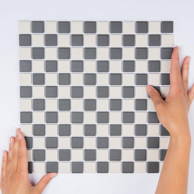The Mosaic Factory London mozaïektegel - 30x30cm - wand en vloertegel - Vierkant - Porselein Chessboard Mat