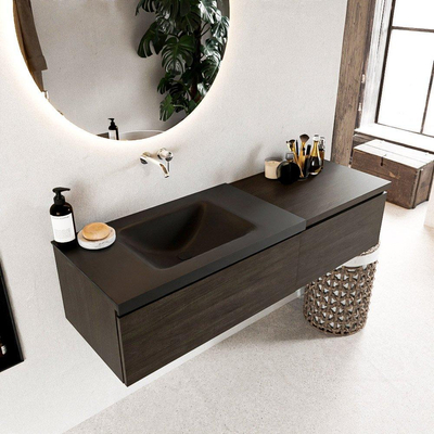 MONDIAZ BUKLA 140cm badmeubel met module 60 kleur Dark Brown met 2 lades. Wastafel CLOUD links 0 kraangaten kleur Urban.