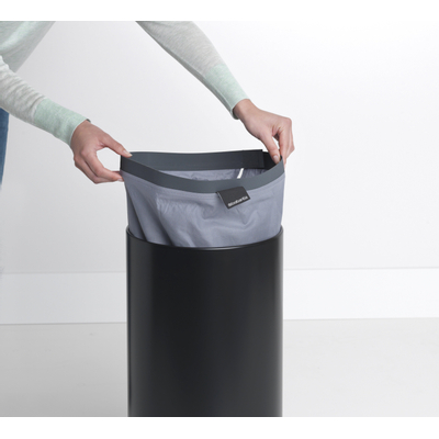 Brabantia Wasbox - 35 liter - kurkendeksel - uitneembare waszak - zwart