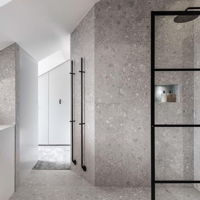 Instamat Jay Elektrische Handdoekradiator 172cm hoog 29Watt Soft Zwart SHOWROOMMODEL