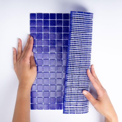 The Mosaic Factory Amsterdam mozaïektegel 2x2x0.4cm voor wand en vloer voor binnen en buiten vierkant Glas Kobalt Blauw