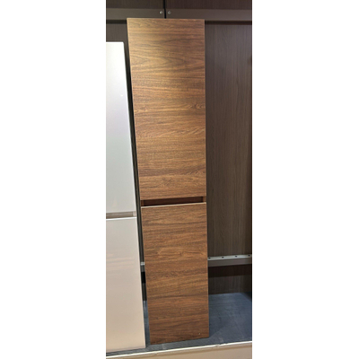 HR badmeubelen Hoge Kast - 35x35x170cm - 2 deuren - linksdraaiend - greeploos - noten -redelijke schade bovenop kast niet zichtbaar hangend OUTLET UDEN
