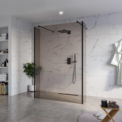 FugaFlow Eccelente Vetro Vrijstaande inloopdouche badkamer - 140x200cm - Rookglas - antikalk - 8mm veiligheidsglas - 2 zijwanden 40cm - met wandarmen en hoekprofielen - Zwart mat -